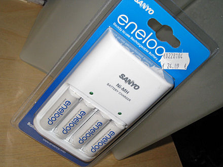 sanyo_eneloop_nimh_ready_to_use_rechargeable_bettery_01.jpg