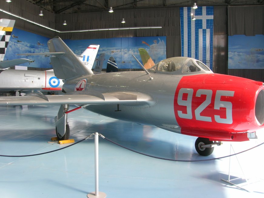 Lim-2Rbis (MiG-15).jpg