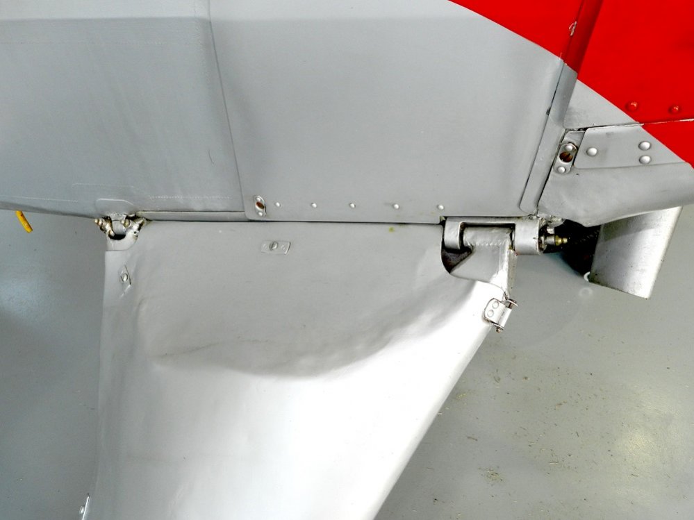 Undercarriage to Fuselage sml.jpg