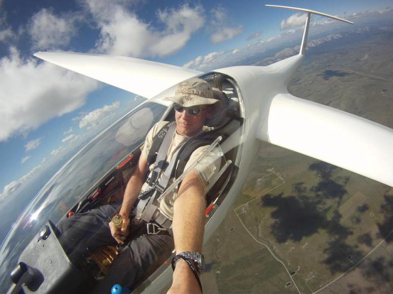 glider-pilot-selfie-extreme-insane.jpg