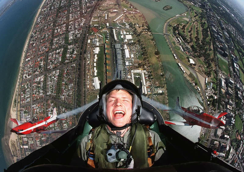 kimi-raikkonen-flying-in-plane.jpg