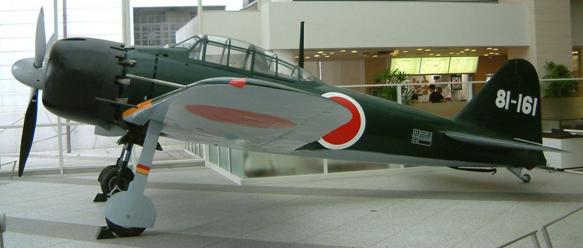 Mitsubishi_Zero-Yasukuni.jpg